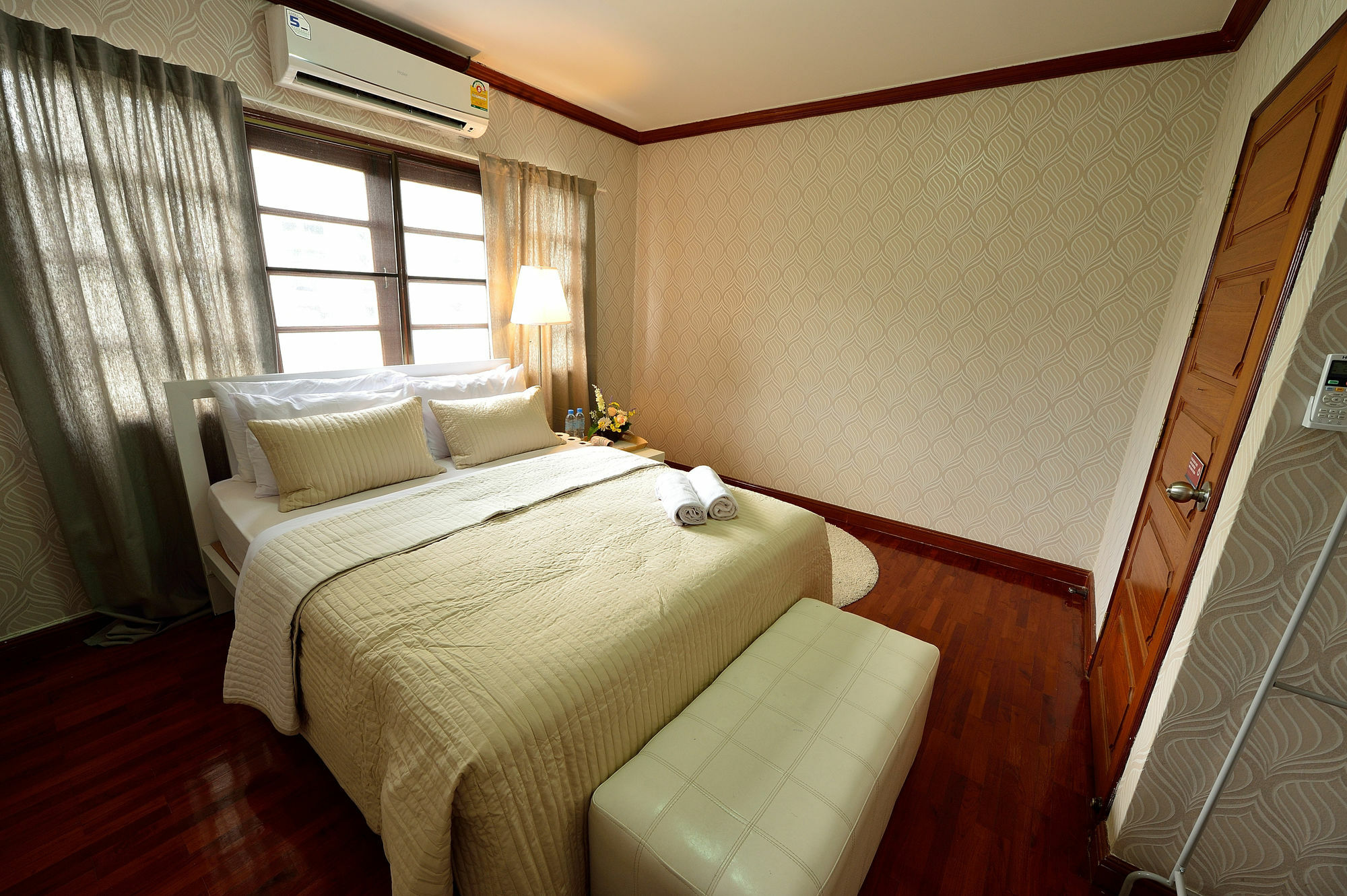 Lost And Found Bed And Breakfast Bangkok Kültér fotó